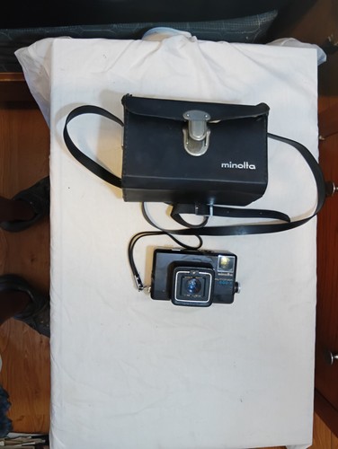 Vintage minolta 600x camera