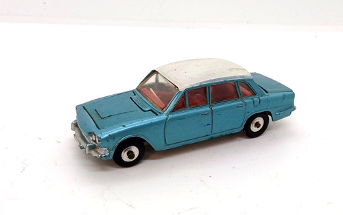 Dinky toys triumph - -,