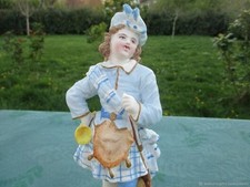 Biscuit statuette ancienne