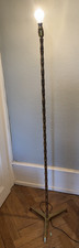 Maison BAGUES   Lampadaire à fût en laiton et bronze doré façon bambou. H 150 cm