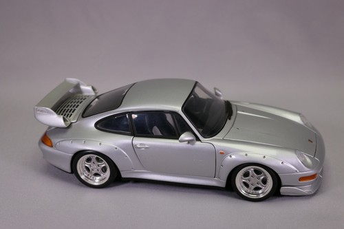 La023 models voiture - ut, 1/18
