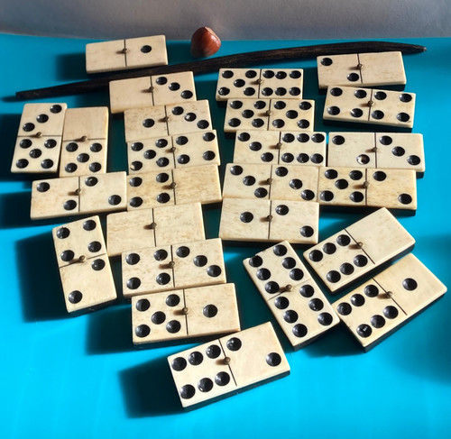 25x dominos sculpté - os,