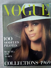 Vogue Magazine Julie Christie Loup SIEFF Bourdin COLLECTIONS 1969 Paris Fashion