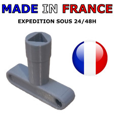 CLÉ TRIANGULAIRE TRIANGULAIRE POUR OUVRIR LES POUBELLES DE RECYCLAGE