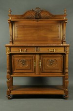 Desserte de style Louis XVI en noyer sculpté