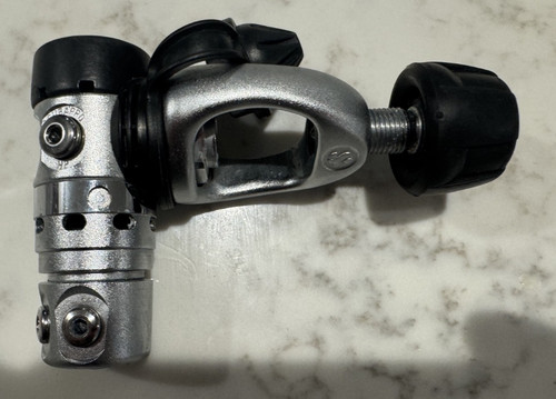 Scubapro mk20 regulator yoke - scubapro,