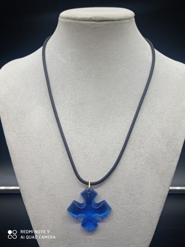 Collier avec pendentif - , croix