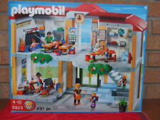 Playmobil 5923 avec 491 pièces : La Grande école avec 3 salles de classes   neuf
