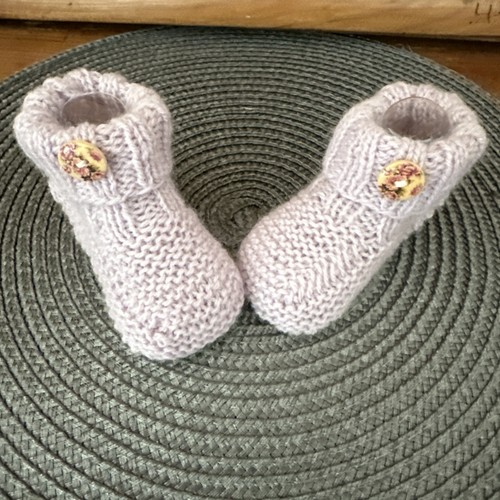 Chaussons bébé tricot bouton