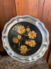 Elégante assiette décorative en étain et fleurs séchées, Rein zinn, vintage