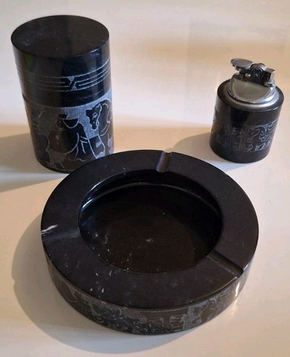 Marbre noir gravé - cendrier,