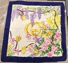 Écharpe en soie Gucci