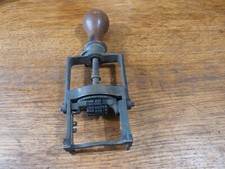 grand composteur à date