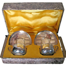 paire de tasses métal