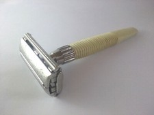 Vintage Gillette 1960 Slim Twist Safety Razor Butterfly Open - Made in England