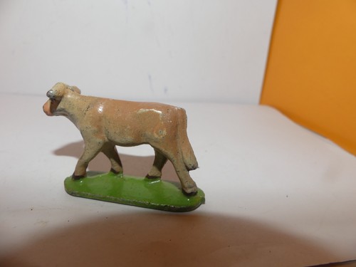 Figurine quiralu ferme - figurine,