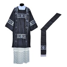 Vêtement dalmatique noir de