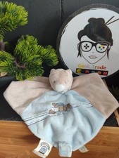 Noukie's Oscar & Léon Doudou ours marron bleu beige train locomotive Carré 3409