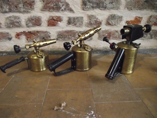 Lampe a souder - /,