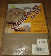 TABLE DE NUIT TEXTILE// VIDE