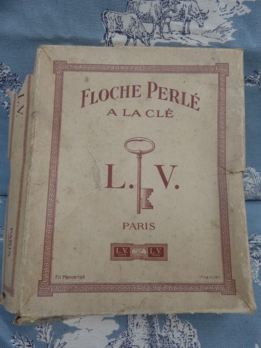 Floche perlé clé boite - a, la