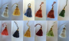 ANCIENS  POMPONS GLANDS PASSEMENTERIE LYONNAISE MAZARIN & COLBERT   19 TEINTES