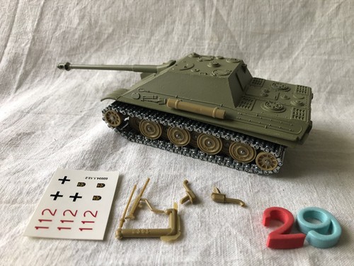 Solido die cast char tank - solido, die-cast