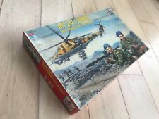 Diorama esci MI 24 HIND RUSSIAN SPETNAZ 1/72 ref 9076