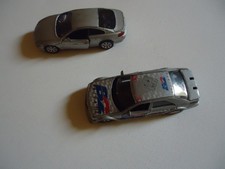 petites voitures welly grises  - 1 de rallye et 1 bmw