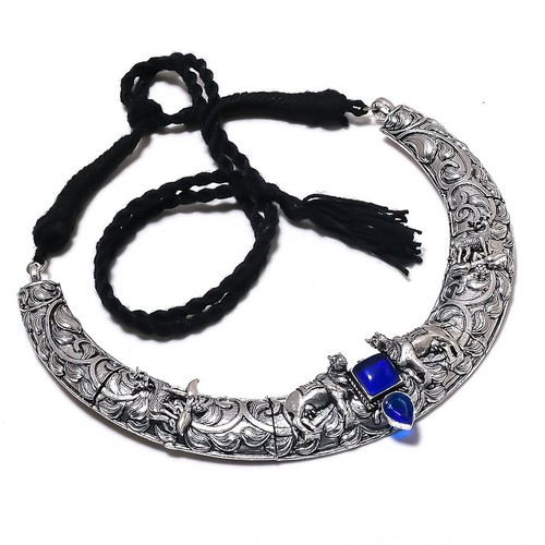 Collier pierres précieuses
