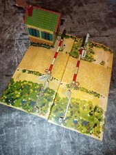 Train échelle 0 - passage à niveau HORNBY - 1 portillon manquant - L : 26 cm