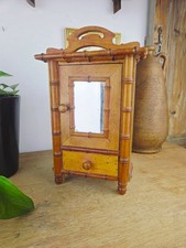 Armoire de poupée ancienne