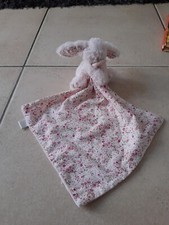 DOUDOU PLAT LAPIN ROSE FLEURS