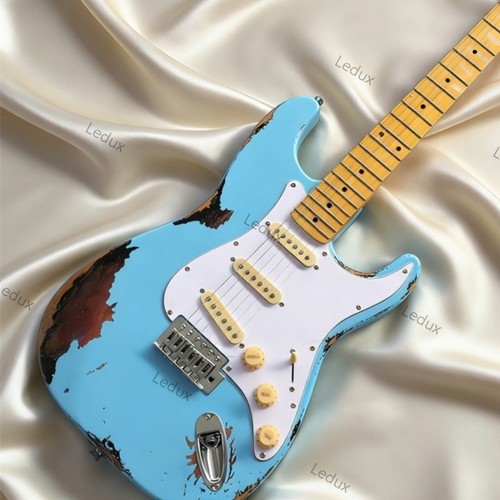 Electric guitar daphne blue - st,