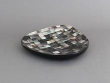 ROBERT WAN Tahiti trinket