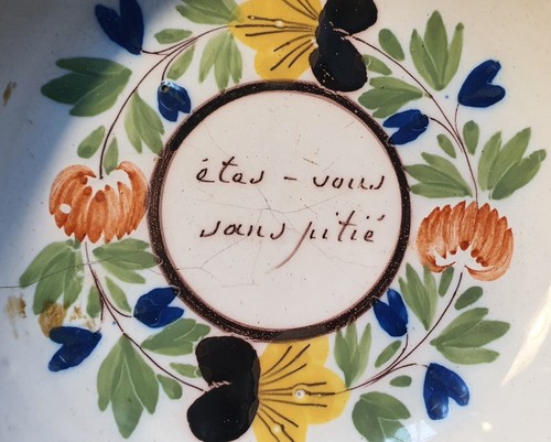 Assiette ancienne peinte la - peinte, a