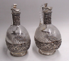 PAIRE AIGUIERES EN ARGENT MASSIF ET VERRE POINCON MINERVE NEO GOTHIQUE