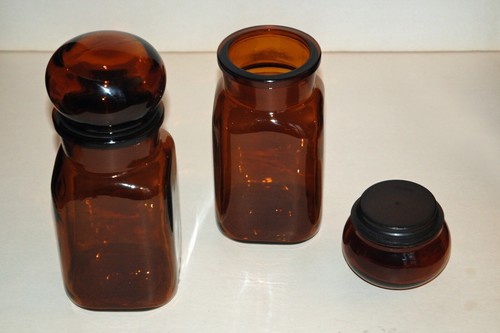 Deux bocaux verre ambré - bocaux,