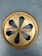 grille d aération ronde en laiton à ailettes ferme et ouvre