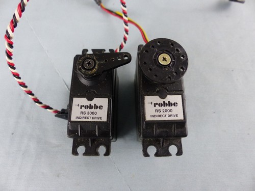 Lot servo robbe rs - 2,