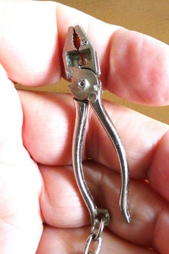 Porte clé métal - , outil