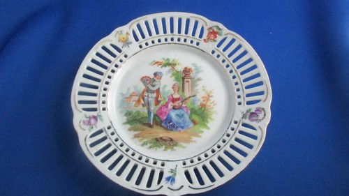 Ancienne assiette decorative - assiette,