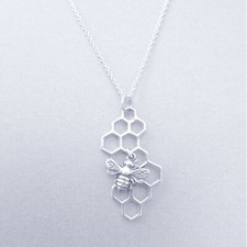 14K Plaqué or Blanc Alvéolaire Collier Avec Bee Pendentif 18 " Chaîne Collier