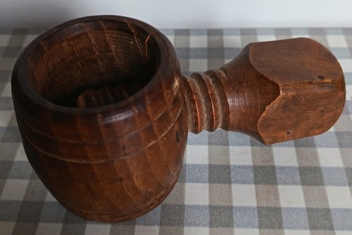 Ancien casse noix noisettes - /,