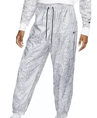 Nike sportswear women woven - nike,