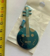 1 Pendentif; Guitar Bleue en métal Acier 