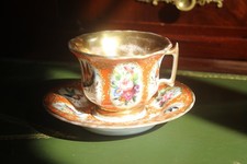 Tasse à pans en porcelaine dure de Paris, réalisée vers 1834–1850