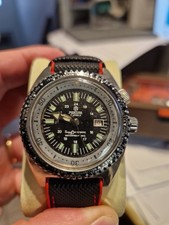 Très belle montre plongeuse