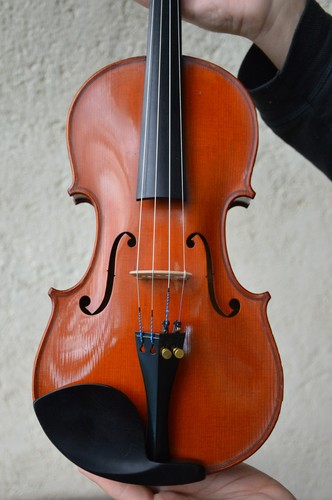 Old french violin - old, 100%