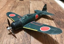 Avion radiocommandé Hitec